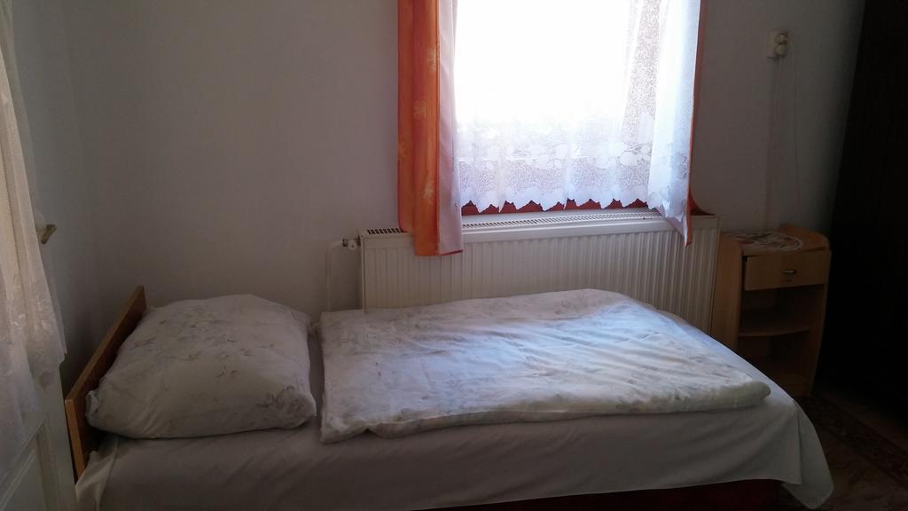 Zach Klara Utcai Apartman Вишеград Экстерьер фото